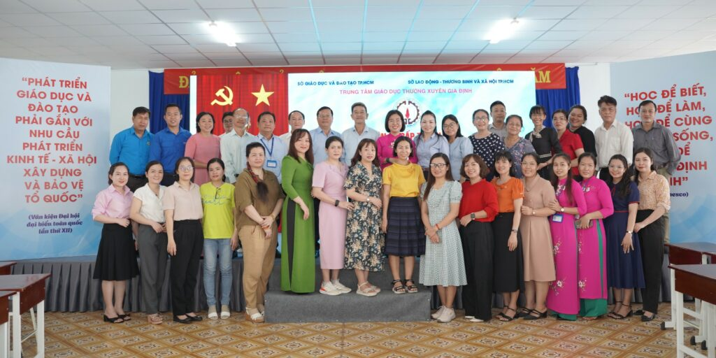 NHỮNG NGÀY CUỐI THÁNG 4 RỰC NẮNG